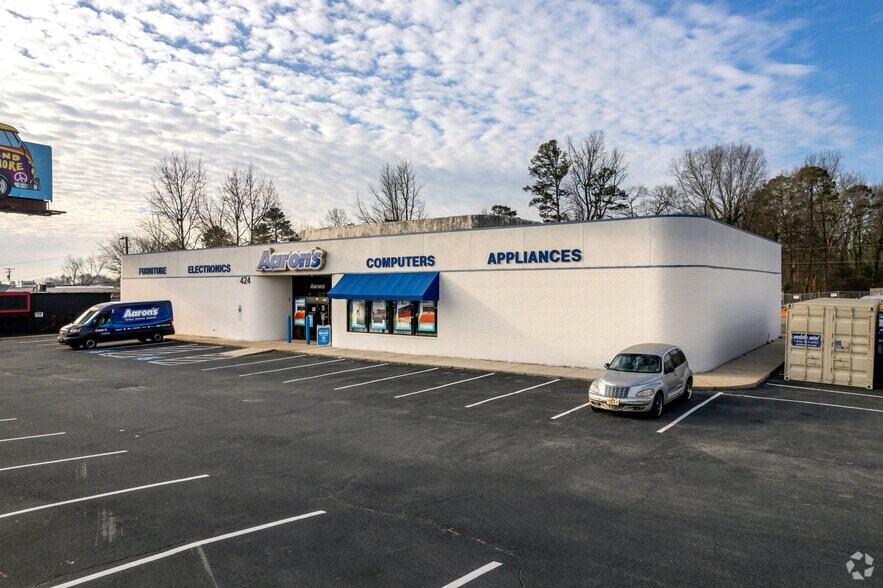 Primary Photo Of 6424 E Independence Blvd, Charlotte Freestanding For Lease