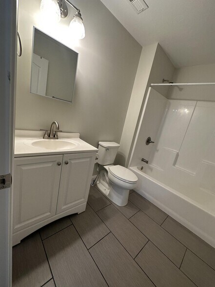 More Photos Of 89 W Main St, Northborough Apartments For Sale