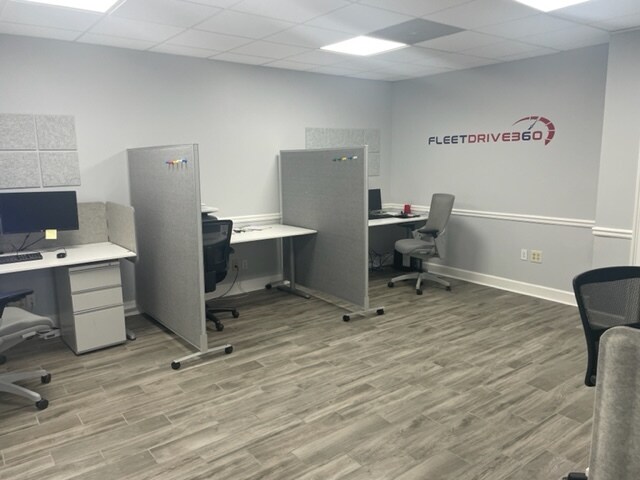 More Photos Of 355 E Crossville Rd, Roswell Office For Sale