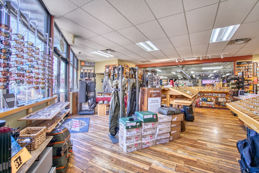 More Photos Of 2344 Pearl St, Boulder General Retail For Sale