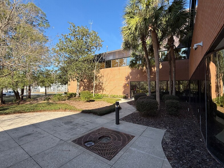 More Photos Of 922 E Call St, Starke Hospital For Lease