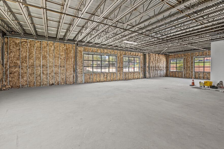 More Photos Of 840 Ranchview Dr, Irving Medical For Sale