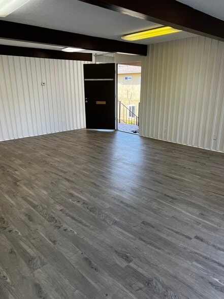 More Photos Of 713 S Pacific Coast Hwy, Redondo Beach Loft Creative Space For Lease