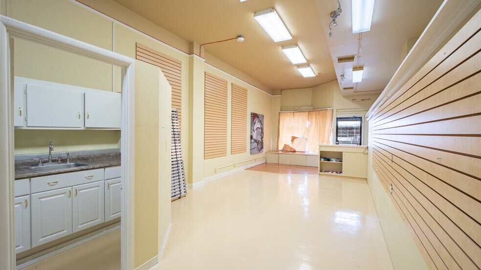 More Photos Of 1711 Sonoma Blvd, Vallejo Storefront For Sale