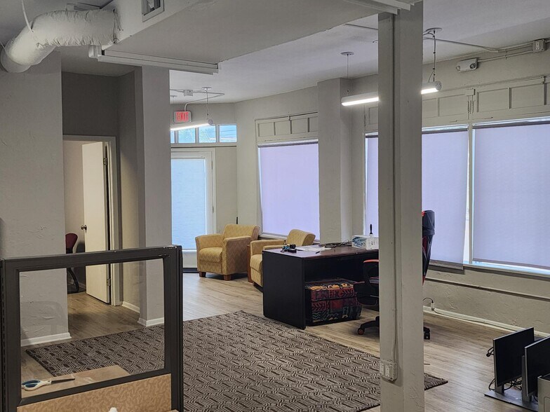 More Photos Of 1640 9th Ave N, Saint Petersburg Office For Lease
