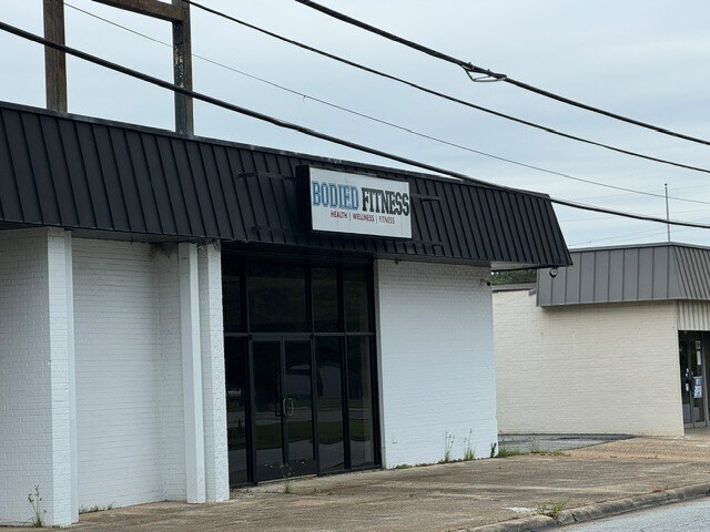 More Photos Of 1870 Midtown Dr, Columbus Flex For Lease