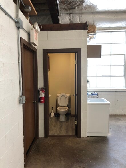 More Photos Of 2100 S 57th St, West Allis Warehouse For Sale