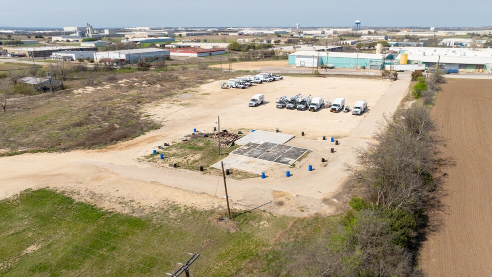 More Photos Of 2520 General Bruce dr, Temple Land For Lease