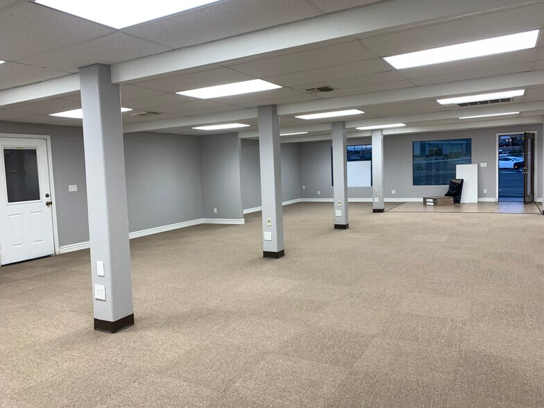 More Photos Of 2715 Highway 95, Bullhead City Self Storage For Lease