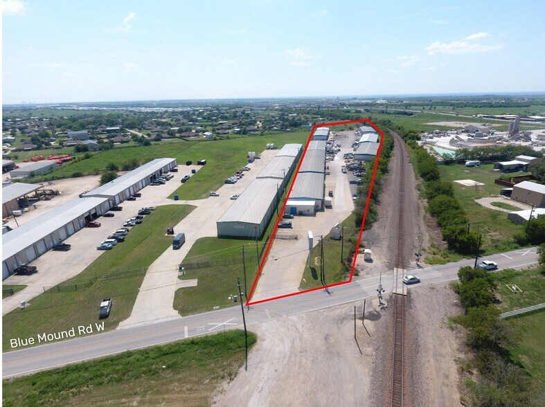 More Photos Of 2653 Blue Mound Rd W, Haslet Warehouse For Lease