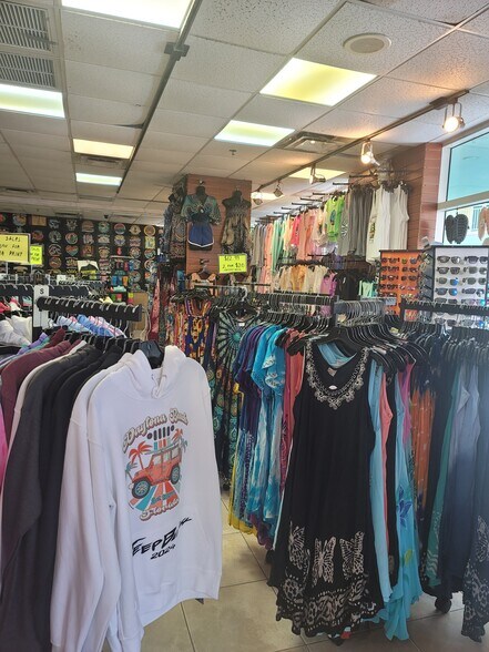 More Photos Of 250 N Atlantic Ave, Daytona Beach Movie Theatre For Lease