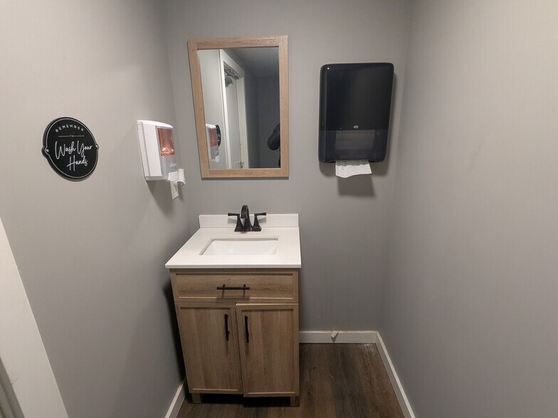 More Photos Of 24901 Red Arrow Hwy, Mattawan Restaurant For Lease