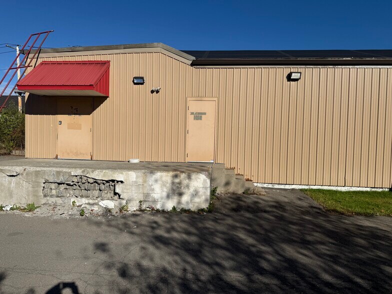 More Photos Of 110 W South St, Groton Freestanding For Sale