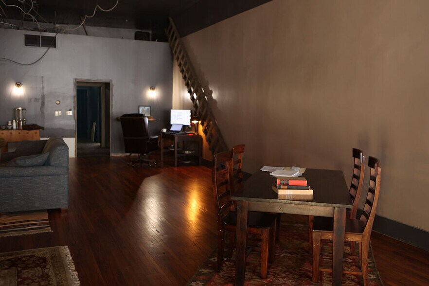 More Photos Of 526 Market St, Osage City Storefront For Sale