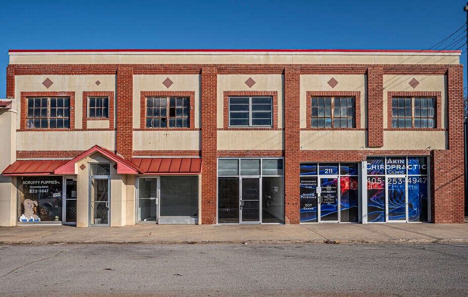 More Photos Of 209-211 S 5th St, Chickasha Storefront For Lease