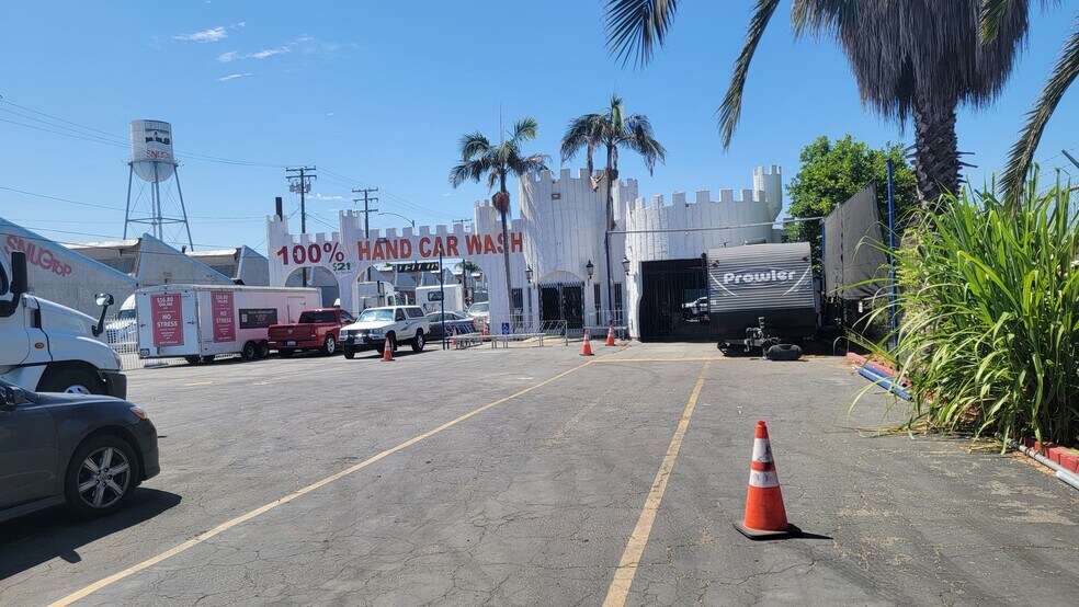 More Photos Of 1500 W Pacific Coast Hwy, Long Beach Carwash For Sale