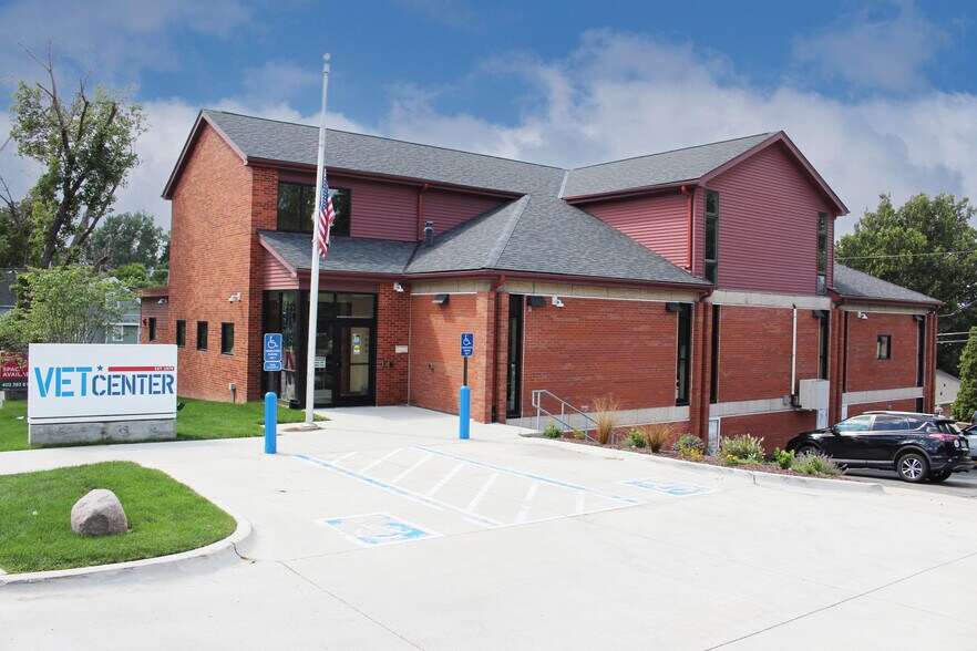 Primary Photo Of 2132 S 42nd St, Omaha Office For Lease