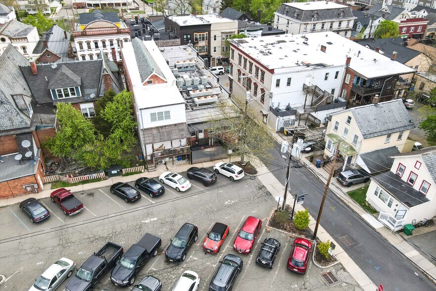 More Photos Of 170-172 Spring St, Newton Office For Sale