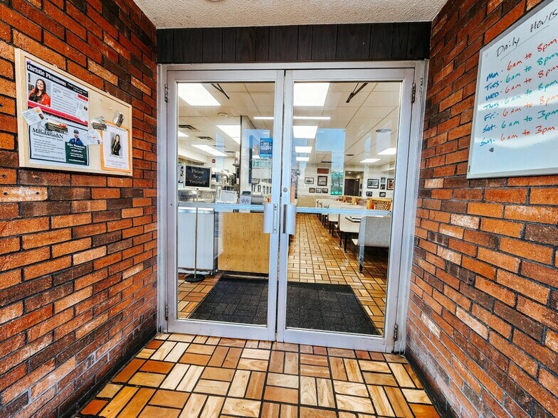 More Photos Of 75 W Carleton Rd, Hillsdale Restaurant For Sale