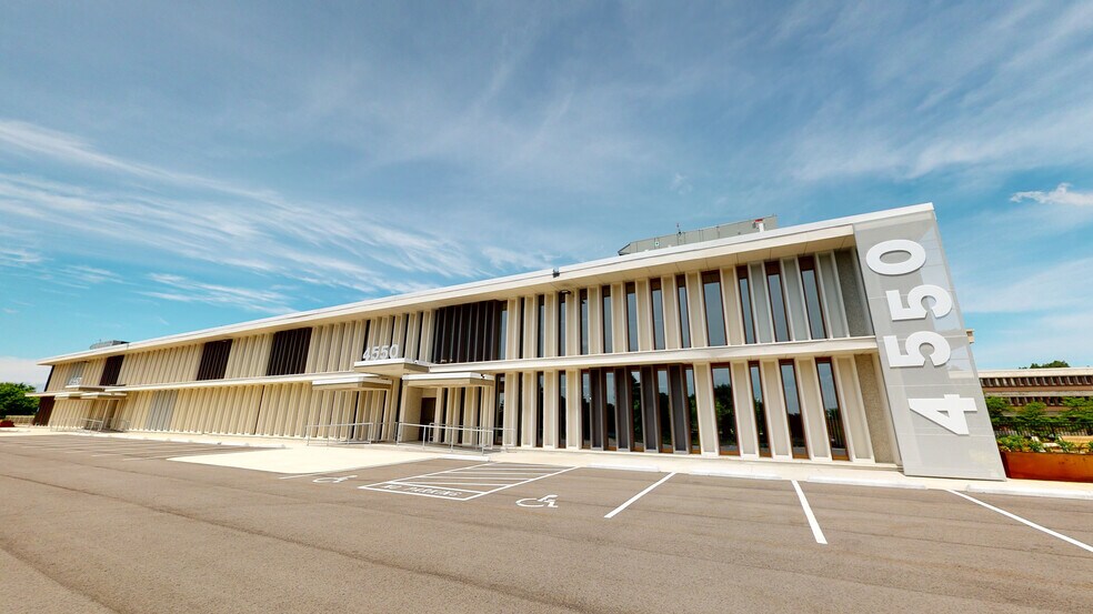 More Photos Of 4550 W 77th St, Edina Office For Lease