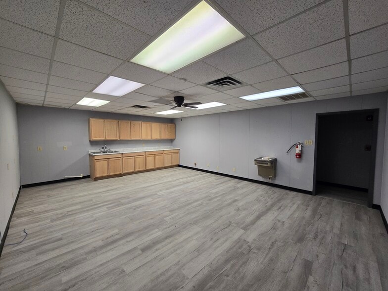 More Photos Of 2408 S 37th St, Temple Office For Sale