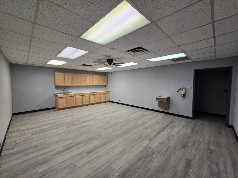 More Photos Of 2408 S 37th St, Temple Office For Sale