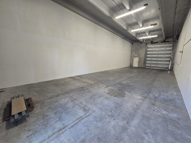 More Photos Of 1747-1781 Banks Rd, Margate Flex For Lease