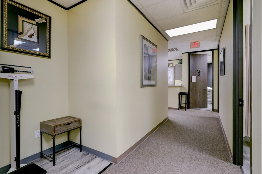 More Photos Of 19701 Kingwood Dr, Kingwood Medical For Sale