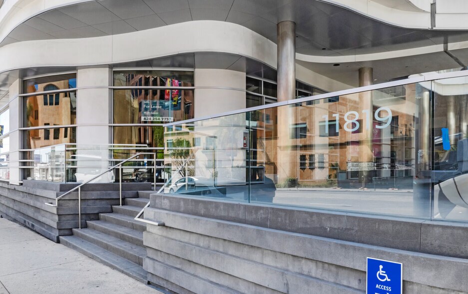 More Photos Of 11819 Wilshire Blvd, Los Angeles Unknown For Sale