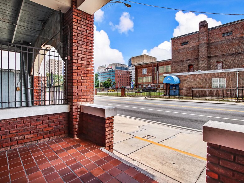 More Photos Of 525 Beaver St, Jacksonville Cemetery Mausoleum For Lease
