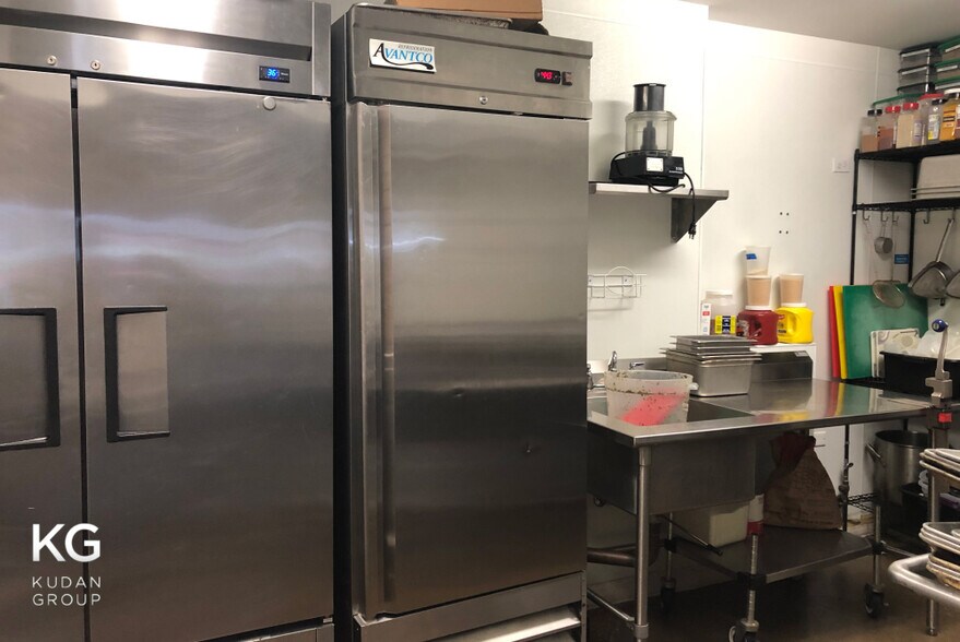 More Photos Of 312 W Chestnut St, Chicago Hospitality For Sale