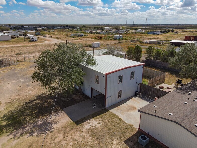 More Photos Of 4301 S County Road 1135, Midland Specialty For Sale