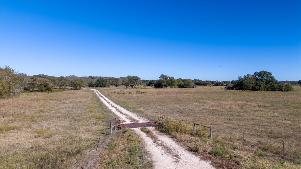 More Photos Of 1015 Co 268 rd, Snook Land For Sale