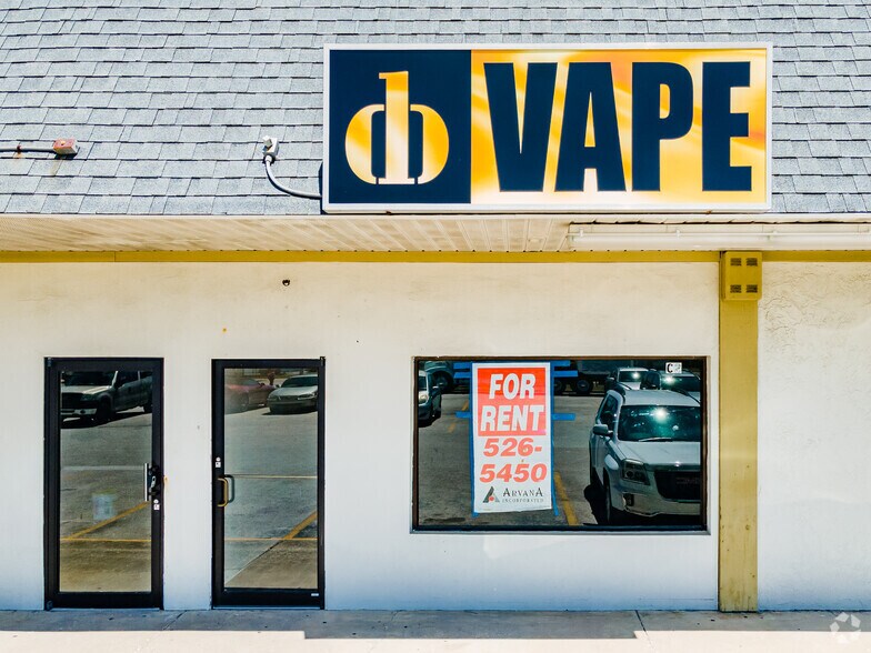 More Photos Of 6585 126th Ave N, Largo Convenience Store For Sale