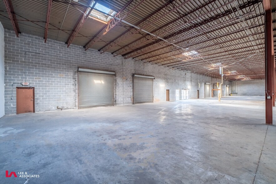 More Photos Of 1840 Tucker Industrial Rd, Tucker Light Distribution For Sale
