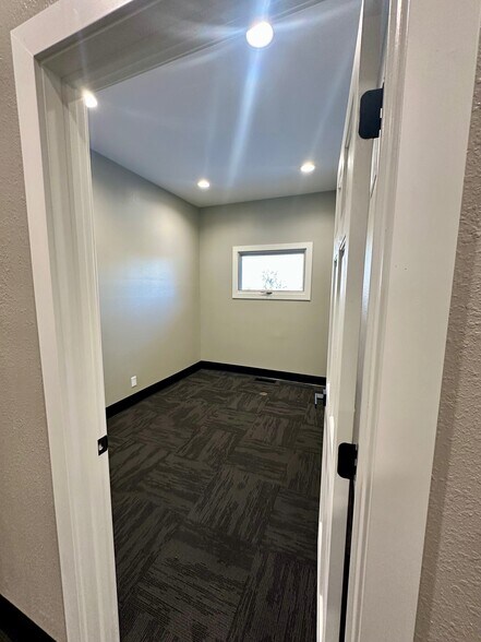 More Photos Of 140 E 22nd St, Fremont Medical For Sale