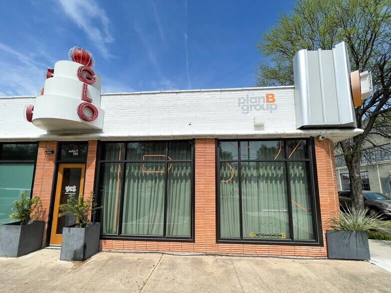 More Photos Of 3710-3712 Commerce St, Dallas Storefront Retail Office For Sale