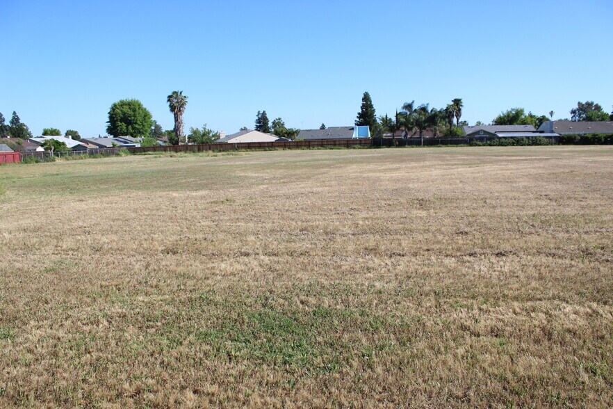 More Photos Of Lakewood Rd, Sacramento Land For Sale