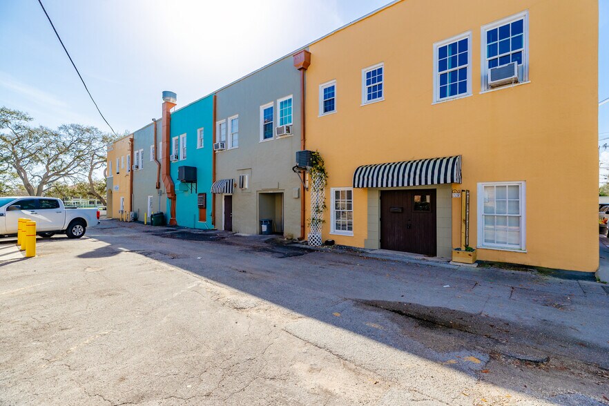 More Photos Of 2101 14th Ave, Vero Beach Apartments For Sale