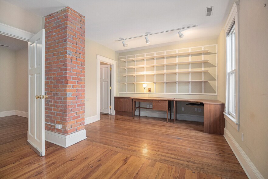 More Photos Of 318 S Thayer St, Ann Arbor Flex For Sale