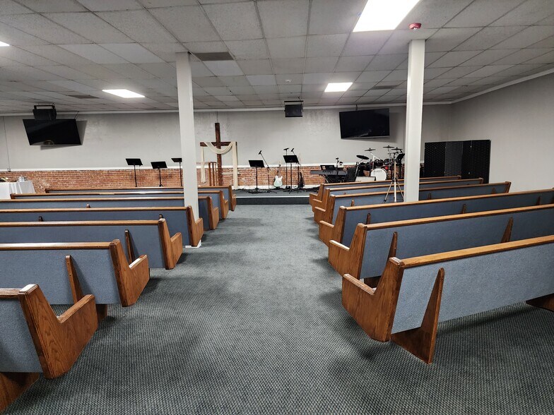 More Photos Of 142-144 N K St, Tulare Restaurant For Sale