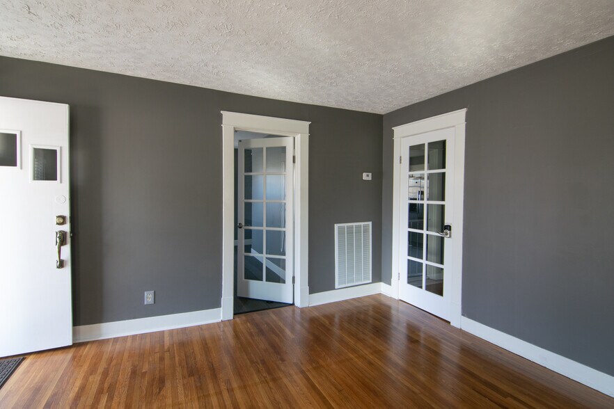 More Photos Of Off Goodlettsville town square, Goodlettsville Loft Creative Space For Sale