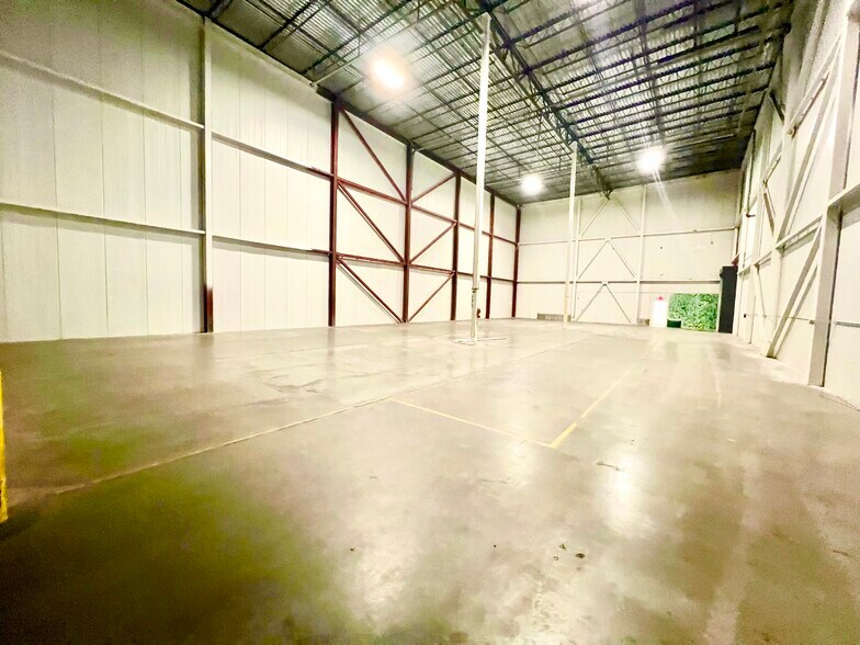 More Photos Of 223 W B St, Colton Manufacturing For Sale