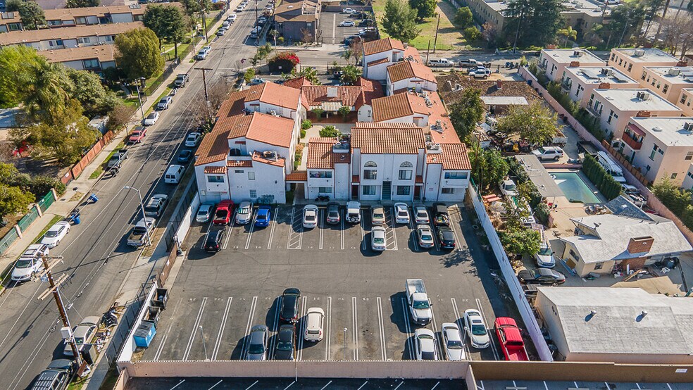 More Photos Of 9261 Wakefield Ave, Panorama City Apartments For Sale