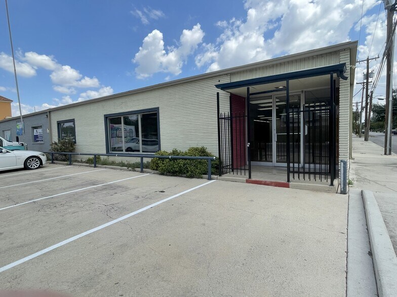 More Photos Of 1202 N Flores St, San Antonio Loft Creative Space For Sale