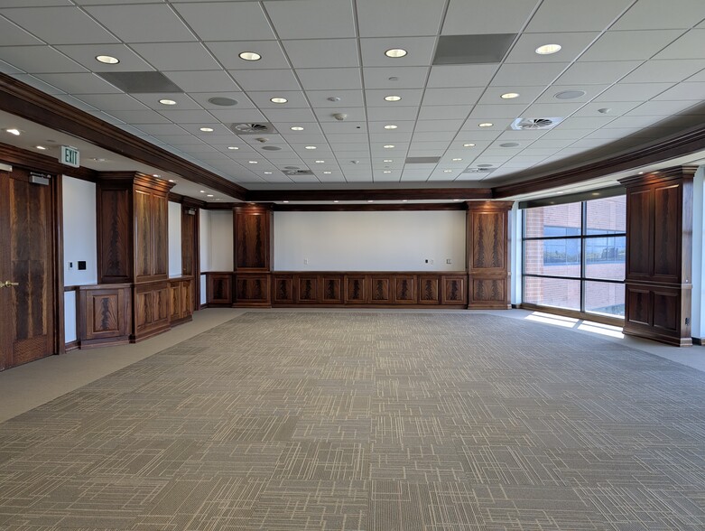 More Photos Of 2650 S Decker Lake Blvd, Salt Lake City Unknown For Lease