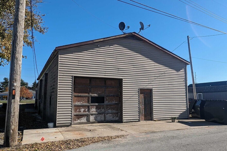 More Photos Of 421 S Huntington St, Syracuse General Retail For Sale