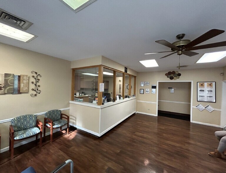 More Photos Of 11335 Pembrooke Sq, Waldorf Medical For Sale