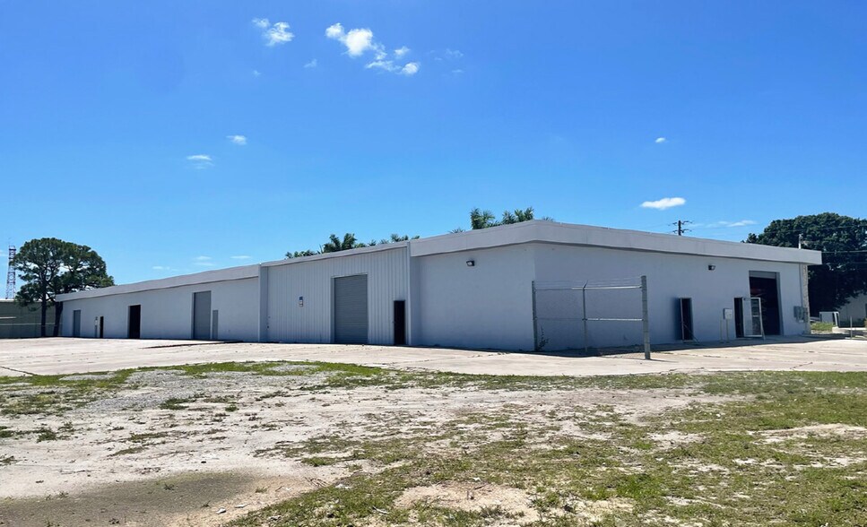 More Photos Of 2700 Industrial Avenue 3, Fort Pierce Manufacturing For Lease