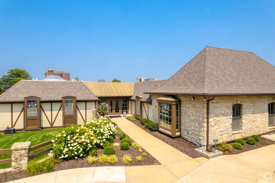Primary Photo Of 4701 College Blvd, Leawood Medical For Lease